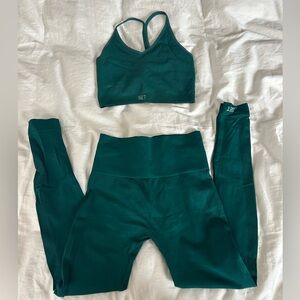 Set Active Green Ribbed Bra and Legging Set